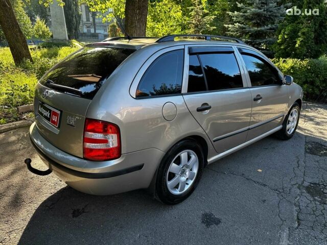 Бежевий Шкода Фабія, об'ємом двигуна 1.4 л та пробігом 190 тис. км за 5690 $, фото 4 на Automoto.ua