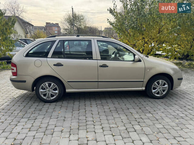 Бежевий Шкода Фабія, об'ємом двигуна 1.39 л та пробігом 210 тис. км за 3950 $, фото 4 на Automoto.ua