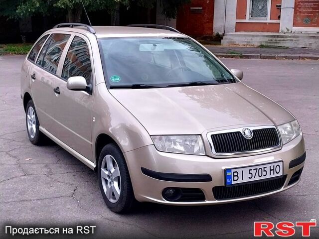 Бежевий Шкода Фабія, об'ємом двигуна 1.4 л та пробігом 215 тис. км за 4700 $, фото 3 на Automoto.ua