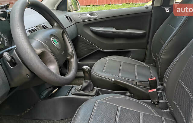 Бежевий Шкода Фабія, об'ємом двигуна 1.39 л та пробігом 234 тис. км за 3300 $, фото 9 на Automoto.ua