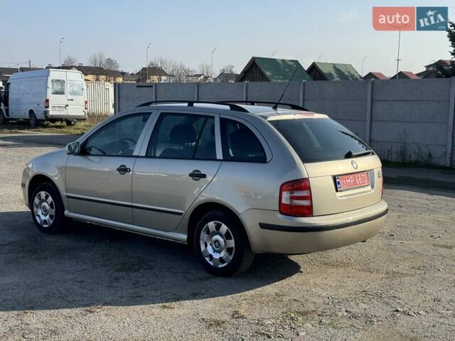 Бежевий Шкода Фабія, об'ємом двигуна 1.4 л та пробігом 211 тис. км за 4700 $, фото 1 на Automoto.ua
