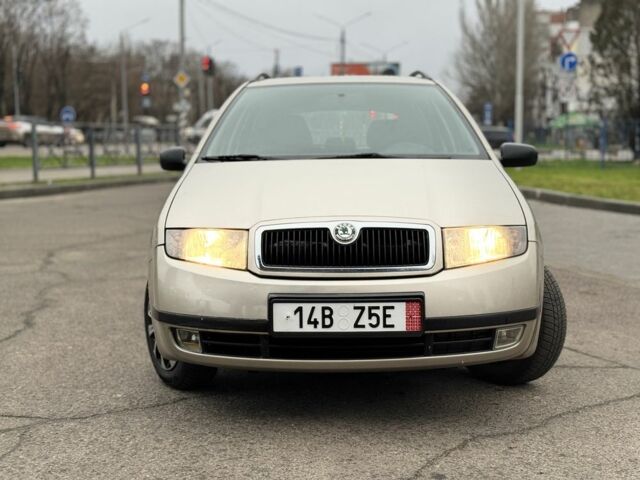 Бежевый Шкода Фабия, объемом двигателя 1.4 л и пробегом 195 тыс. км за 1999 $, фото 19 на Automoto.ua