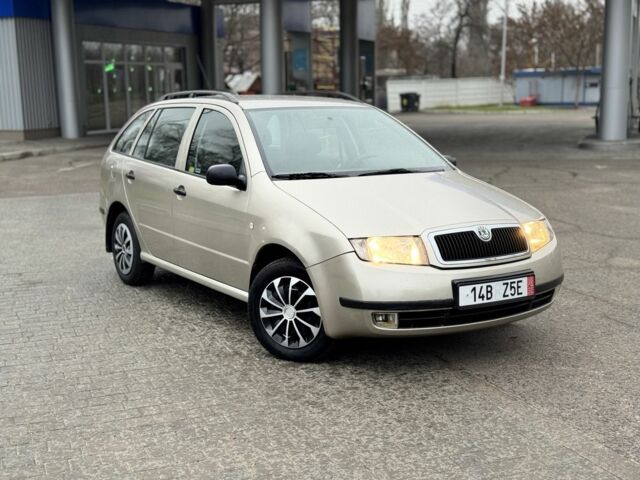 Бежевый Шкода Фабия, объемом двигателя 1.4 л и пробегом 195 тыс. км за 1999 $, фото 18 на Automoto.ua