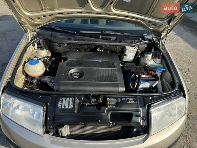 Бежевий Шкода Фабія, об'ємом двигуна 1.4 л та пробігом 211 тис. км за 4700 $, фото 11 на Automoto.ua