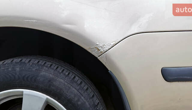 Бежевий Шкода Фабія, об'ємом двигуна 1.39 л та пробігом 234 тис. км за 3300 $, фото 6 на Automoto.ua