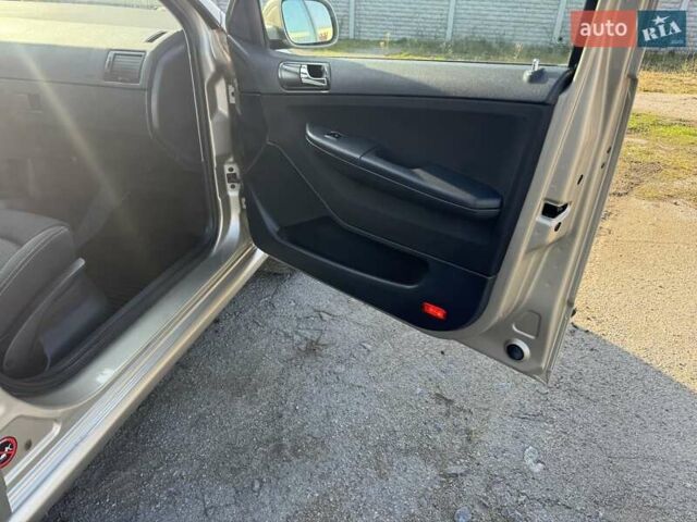 Бежевий Шкода Фабія, об'ємом двигуна 1.4 л та пробігом 211 тис. км за 4700 $, фото 14 на Automoto.ua