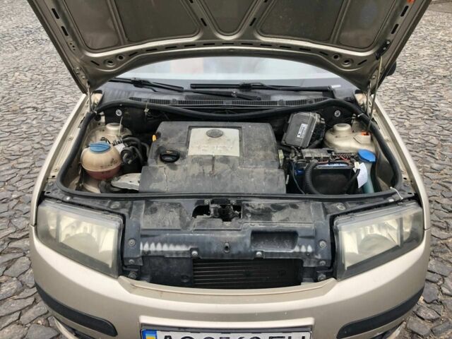 Бежевый Шкода Фабия, объемом двигателя 0 л и пробегом 285 тыс. км за 3000 $, фото 6 на Automoto.ua