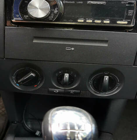 Бежевий Шкода Фабія, об'ємом двигуна 1.39 л та пробігом 234 тис. км за 3300 $, фото 11 на Automoto.ua