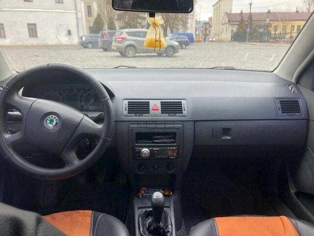 Бежевый Шкода Фабия, объемом двигателя 0 л и пробегом 285 тыс. км за 3000 $, фото 7 на Automoto.ua