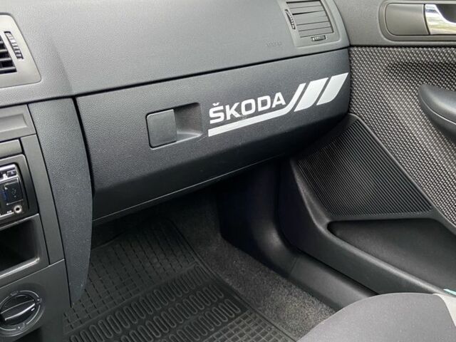 Шкода Фабия 2005 в Чернигове на Automoto.ua Бежевый Шкода Фабия, объемом двигателя 1.4 л и пробегом 245 тыс. км за 3900 $, фото 12 на Automoto.ua