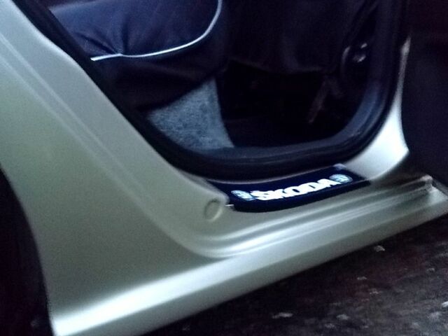 Бежевый Шкода Фабия, объемом двигателя 1.4 л и пробегом 208 тыс. км за 4250 $, фото 3 на Automoto.ua