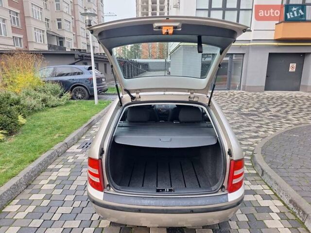 Бежевый Шкода Фабия, объемом двигателя 1.4 л и пробегом 163 тыс. км за 5499 $, фото 28 на Automoto.ua