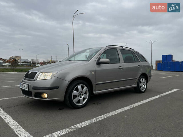 Бежевый Шкода Фабия, объемом двигателя 1.39 л и пробегом 254 тыс. км за 4400 $, фото 13 на Automoto.ua