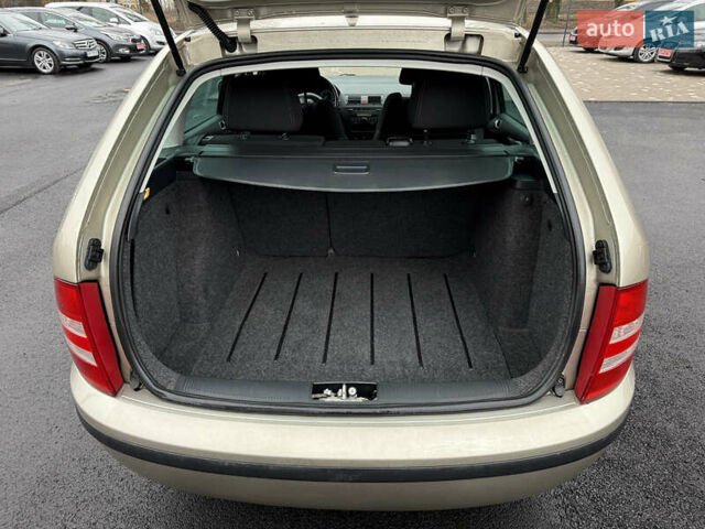 Бежевий Шкода Фабія, об'ємом двигуна 1.4 л та пробігом 211 тис. км за 4999 $, фото 17 на Automoto.ua