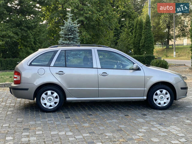 Бежевий Шкода Фабія, об'ємом двигуна 1.4 л та пробігом 218 тис. км за 5199 $, фото 10 на Automoto.ua