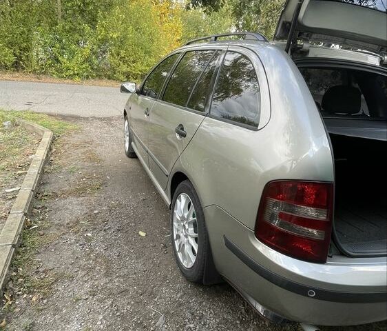 Бежевий Шкода Фабія, об'ємом двигуна 1.4 л та пробігом 164 тис. км за 5200 $, фото 9 на Automoto.ua
