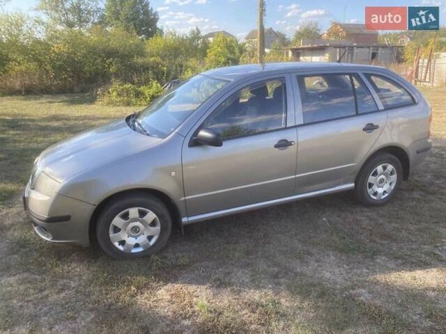 Бежевий Шкода Фабія, об'ємом двигуна 1.2 л та пробігом 205 тис. км за 3700 $, фото 10 на Automoto.ua