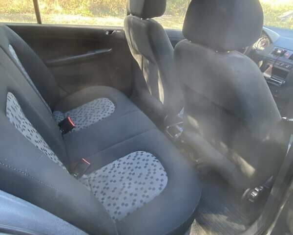Бежевий Шкода Фабія, об'ємом двигуна 1.2 л та пробігом 205 тис. км за 3700 $, фото 6 на Automoto.ua