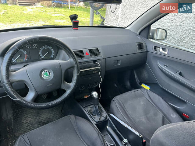 Бежевый Шкода Фабия, объемом двигателя 1.39 л и пробегом 252 тыс. км за 4200 $, фото 1 на Automoto.ua