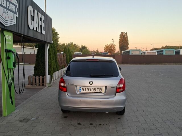 Бежевый Шкода Фабия, объемом двигателя 1.2 л и пробегом 130 тыс. км за 5576 $, фото 2 на Automoto.ua