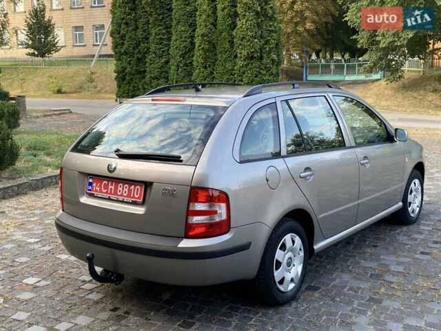 Бежевий Шкода Фабія, об'ємом двигуна 1.4 л та пробігом 218 тис. км за 5199 $, фото 9 на Automoto.ua