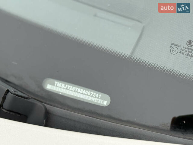 Бежевый Шкода Фабия, объемом двигателя 1.2 л и пробегом 183 тыс. км за 3850 $, фото 6 на Automoto.ua