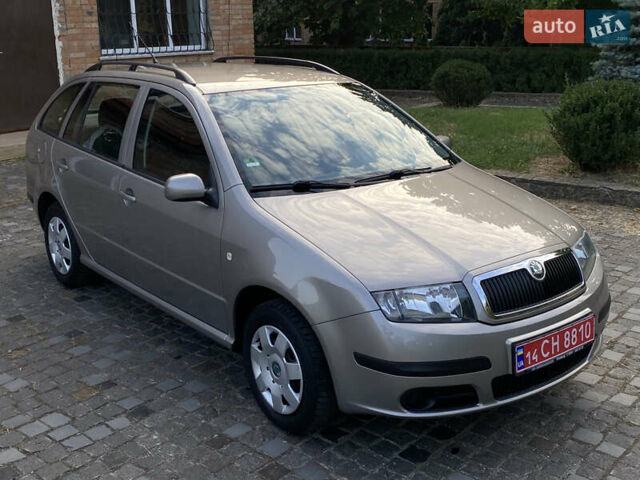 Бежевий Шкода Фабія, об'ємом двигуна 1.4 л та пробігом 218 тис. км за 5199 $, фото 11 на Automoto.ua