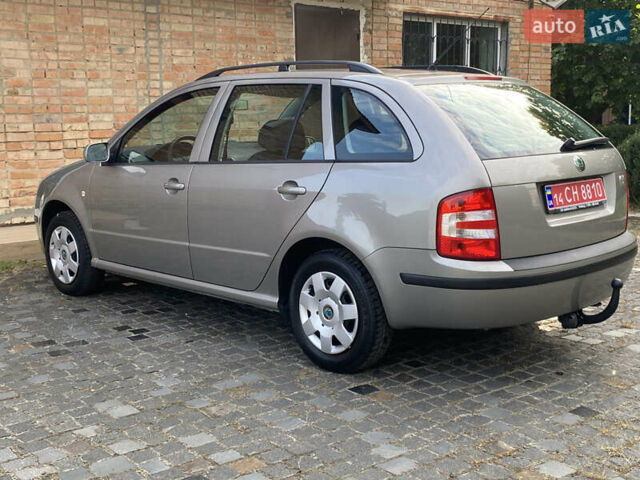 Бежевий Шкода Фабія, об'ємом двигуна 1.4 л та пробігом 218 тис. км за 5199 $, фото 6 на Automoto.ua
