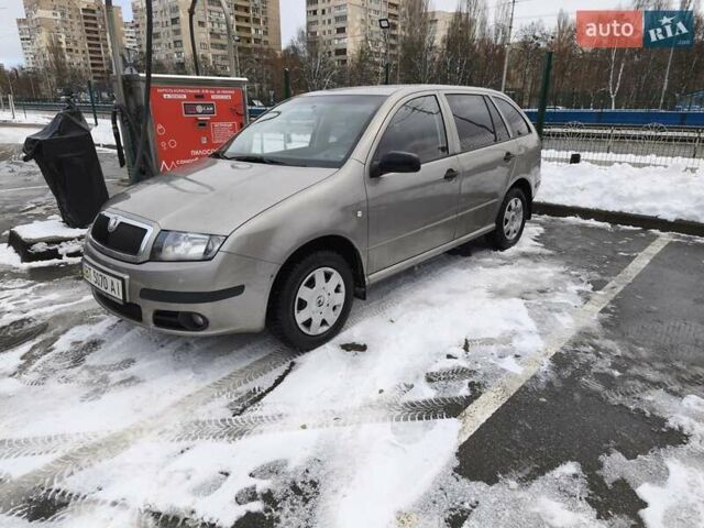 Бежевий Шкода Фабія, об'ємом двигуна 1.2 л та пробігом 108 тис. км за 4200 $, фото 2 на Automoto.ua