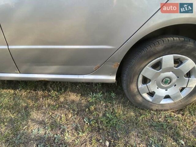 Бежевий Шкода Фабія, об'ємом двигуна 1.2 л та пробігом 205 тис. км за 3700 $, фото 16 на Automoto.ua