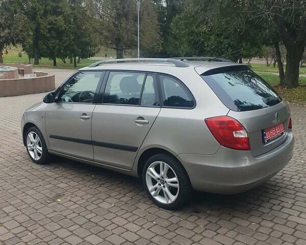 Бежевый Шкода Фабия, объемом двигателя 1.4 л и пробегом 190 тыс. км за 5750 $, фото 10 на Automoto.ua