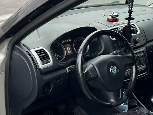 Бежевий Шкода Фабія, об'ємом двигуна 1.4 л та пробігом 500 тис. км за 6300 $, фото 4 на Automoto.ua