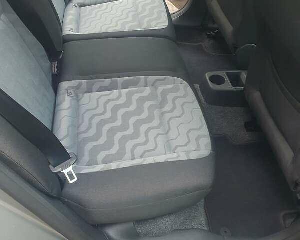 Бежевый Шкода Фабия, объемом двигателя 1.4 л и пробегом 190 тыс. км за 5750 $, фото 16 на Automoto.ua