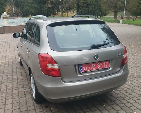 Бежевый Шкода Фабия, объемом двигателя 1.4 л и пробегом 190 тыс. км за 5750 $, фото 8 на Automoto.ua