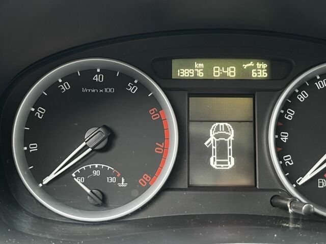 Бежевий Шкода Фабія, об'ємом двигуна 1.4 л та пробігом 500 тис. км за 6300 $, фото 5 на Automoto.ua