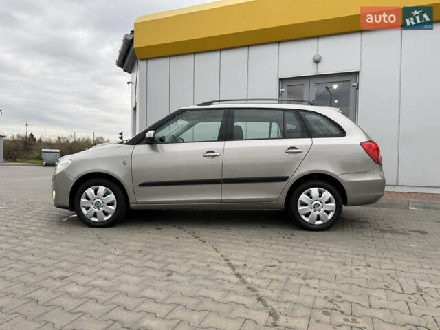 Бежевый Шкода Фабия, объемом двигателя 1.6 л и пробегом 190 тыс. км за 5850 $, фото 6 на Automoto.ua