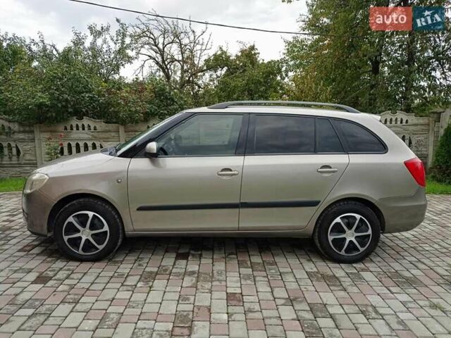 Бежевий Шкода Фабія, об'ємом двигуна 1.2 л та пробігом 314 тис. км за 4000 $, фото 4 на Automoto.ua