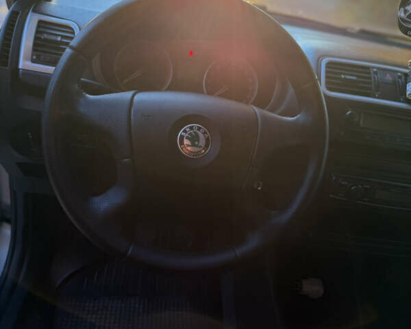 Бежевый Шкода Фабия, объемом двигателя 1.39 л и пробегом 215 тыс. км за 6299 $, фото 14 на Automoto.ua