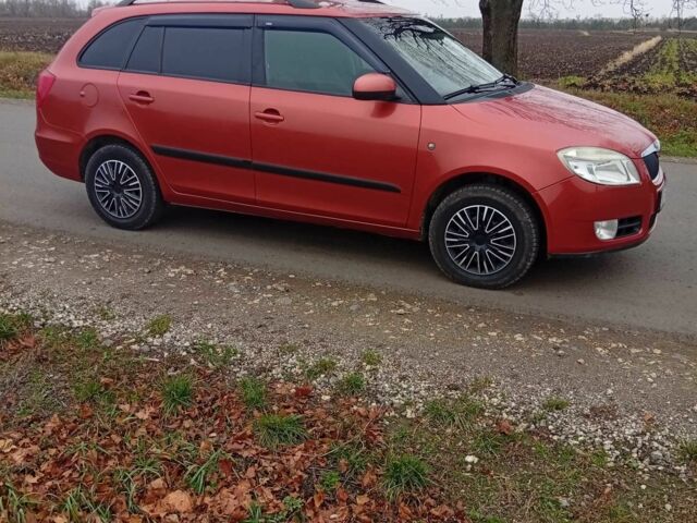 Бежевый Шкода Фабия, объемом двигателя 1.4 л и пробегом 340 тыс. км за 4350 $, фото 4 на Automoto.ua