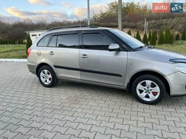 Шкода Фабия 2008 в Калиновке на Automoto.ua Бежевый Шкода Фабия, объемом двигателя 1.39 л и пробегом 300 тыс. км за 4499 $, фото 9 на Automoto.ua