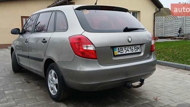 Бежевий Шкода Фабія, об'ємом двигуна 1.2 л та пробігом 195 тис. км за 4300 $, фото 4 на Automoto.ua