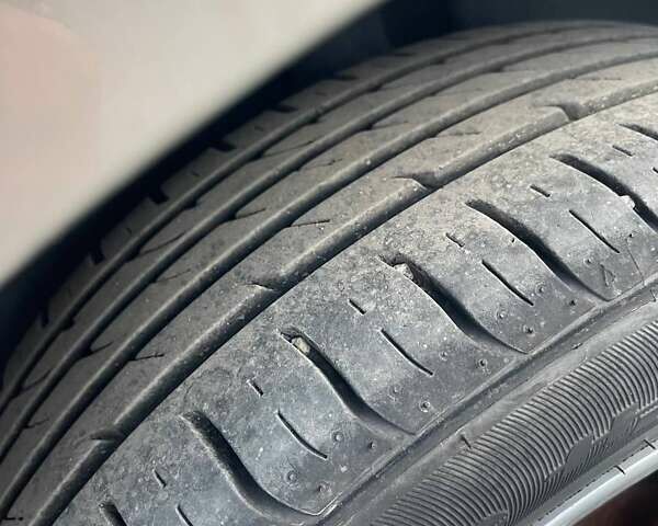 Бежевый Шкода Фабия, объемом двигателя 1.2 л и пробегом 198 тыс. км за 4500 $, фото 15 на Automoto.ua