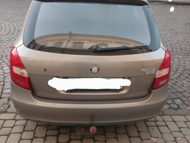 Бежевый Шкода Фабия, объемом двигателя 0 л и пробегом 146 тыс. км за 5100 $, фото 4 на Automoto.ua