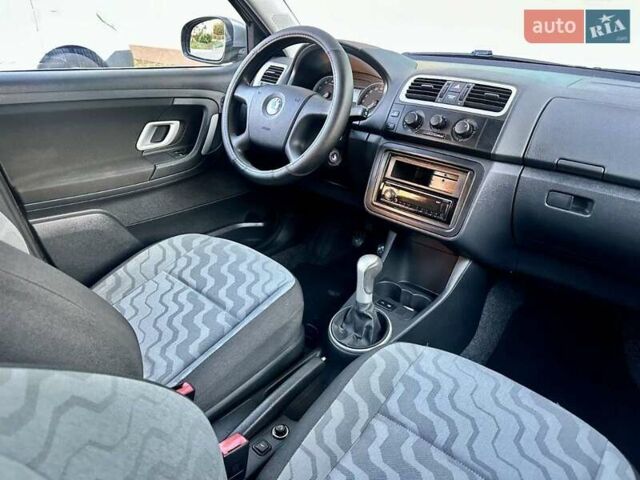 Бежевый Шкода Фабия, объемом двигателя 1.4 л и пробегом 180 тыс. км за 5700 $, фото 10 на Automoto.ua