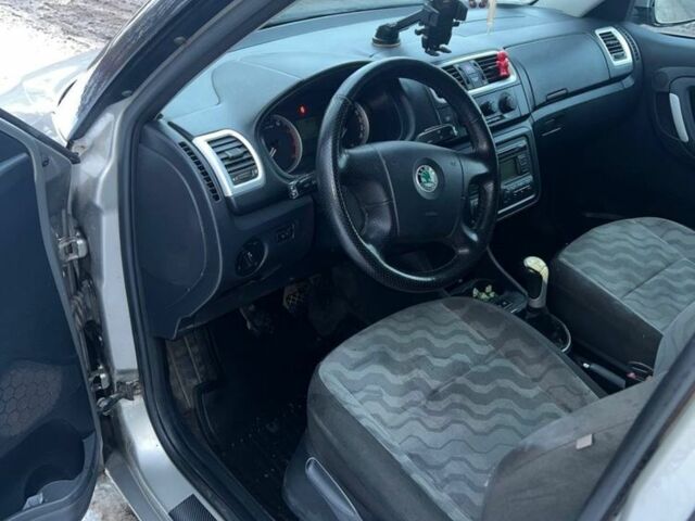 Бежевий Шкода Фабія, об'ємом двигуна 1.2 л та пробігом 200 тис. км за 4000 $, фото 7 на Automoto.ua