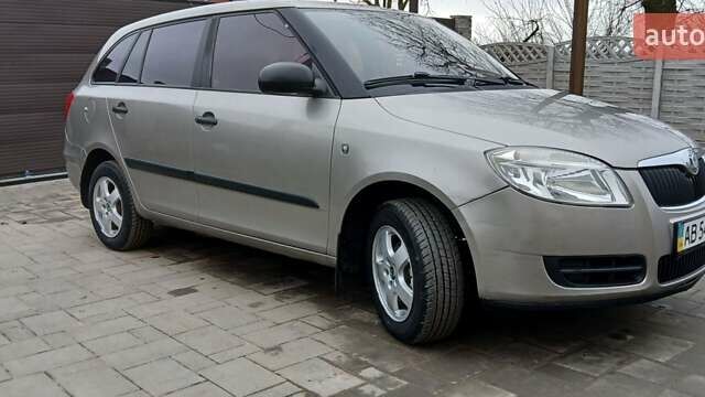 Бежевий Шкода Фабія, об'ємом двигуна 1.2 л та пробігом 195 тис. км за 4300 $, фото 2 на Automoto.ua
