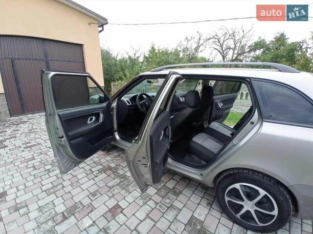 Бежевий Шкода Фабія, об'ємом двигуна 1.2 л та пробігом 314 тис. км за 4000 $, фото 7 на Automoto.ua