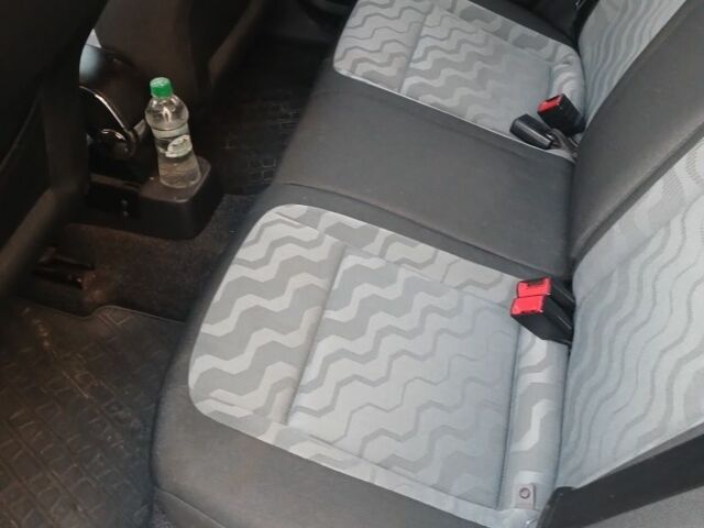 Бежевый Шкода Фабия, объемом двигателя 0 л и пробегом 146 тыс. км за 5100 $, фото 2 на Automoto.ua