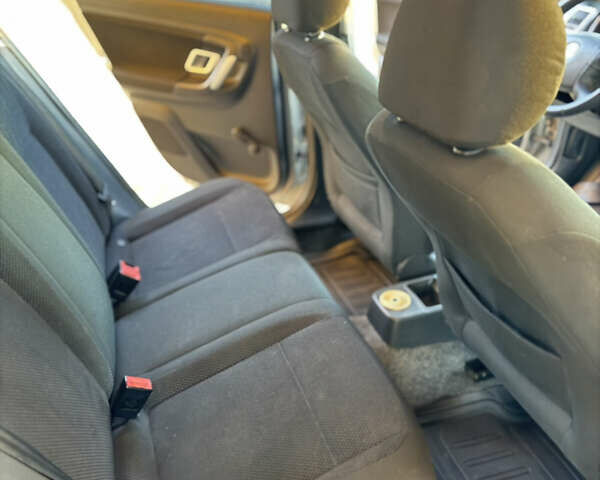 Бежевый Шкода Фабия, объемом двигателя 1.39 л и пробегом 215 тыс. км за 6299 $, фото 18 на Automoto.ua