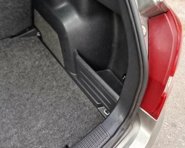 Бежевий Шкода Фабія, об'ємом двигуна 1.6 л та пробігом 225 тис. км за 5400 $, фото 16 на Automoto.ua